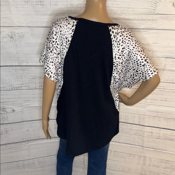 NWOT Black and White Contrast Animal Print Sleeve Top - Picture 8 of 8
